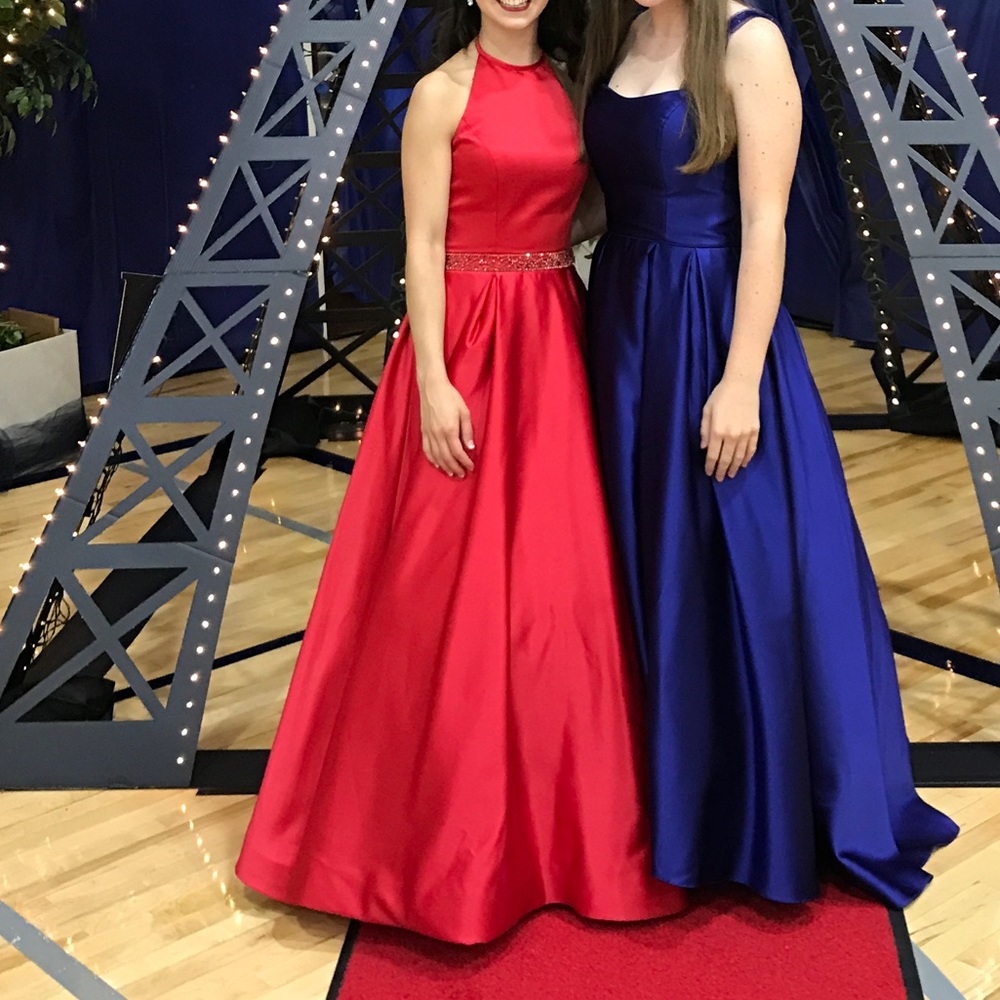 Red Sherri Hill Prom Dress